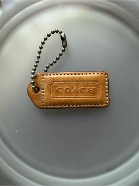 Coach Tan/Brown Hang Tag Leather in Fob Stitch